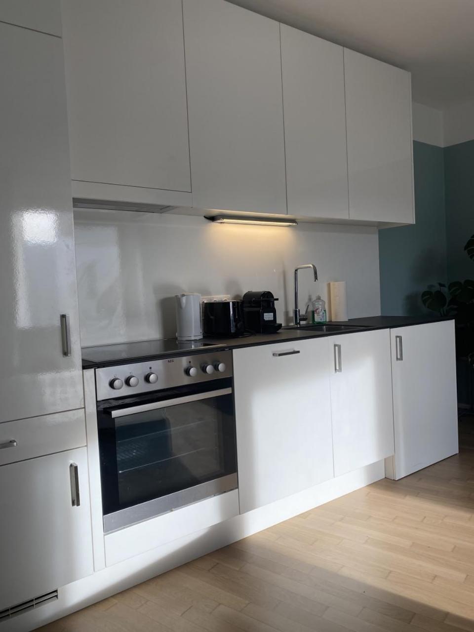 וינה Decorous Cozy City View Suite מראה חיצוני תמונה