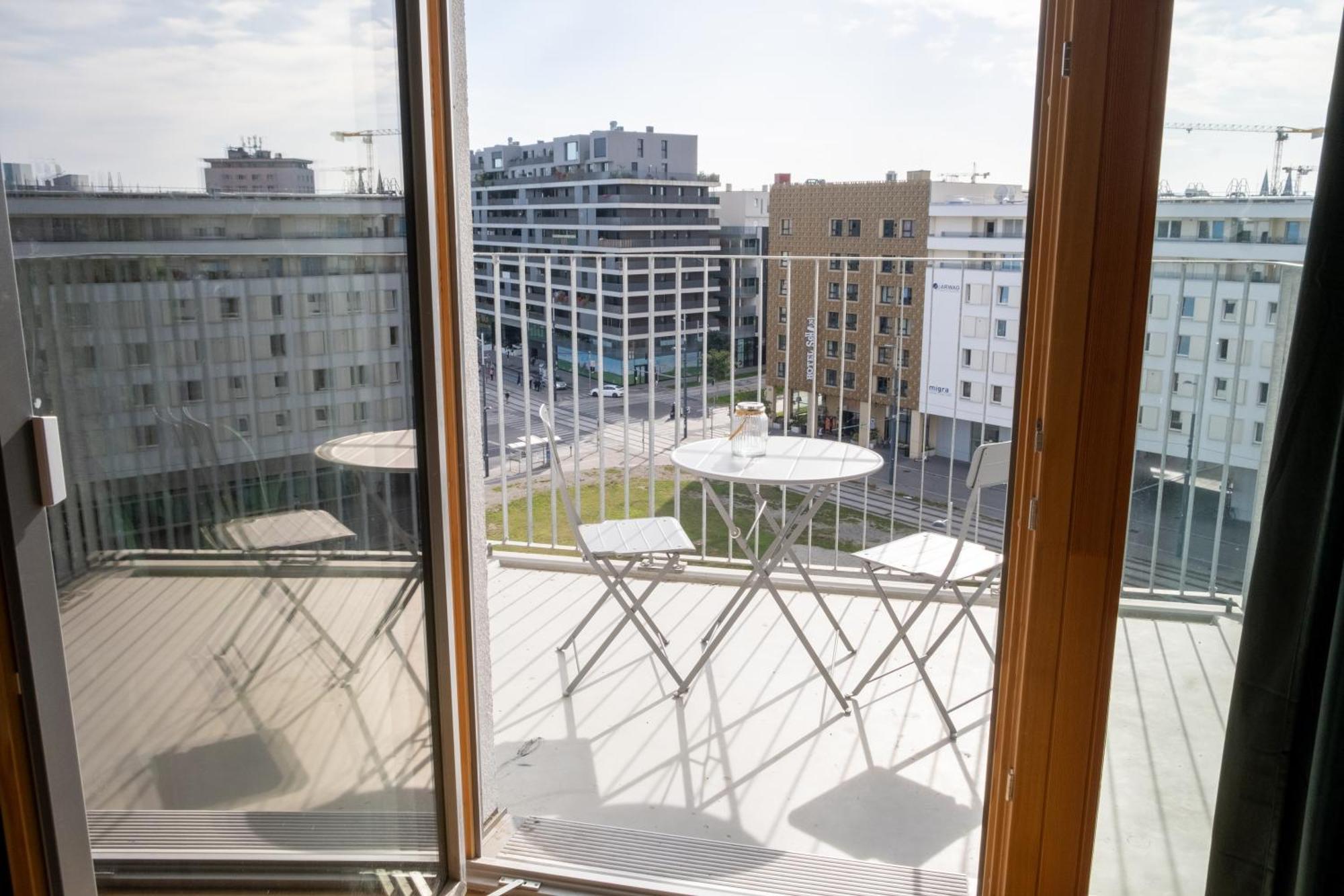 וינה Decorous Cozy City View Suite מראה חיצוני תמונה