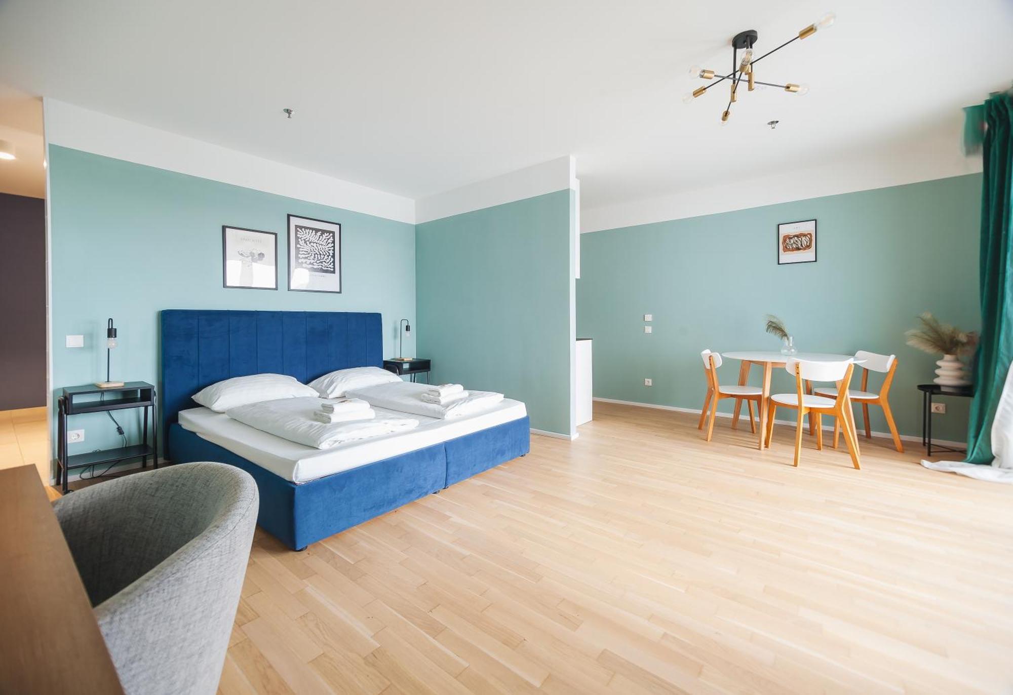וינה Decorous Cozy City View Suite מראה חיצוני תמונה