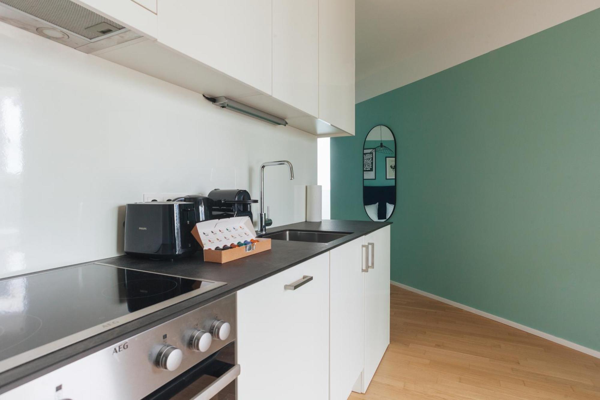 וינה Decorous Cozy City View Suite מראה חיצוני תמונה