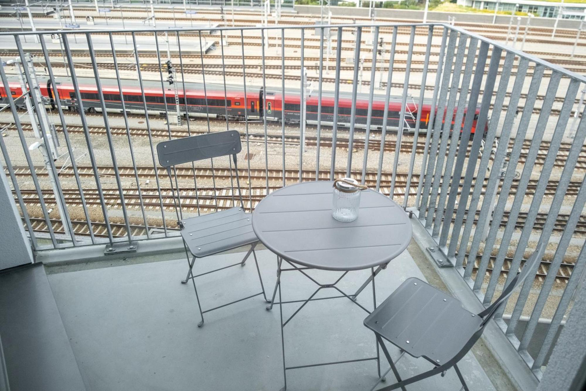 וינה Decorous Cozy City View Suite מראה חיצוני תמונה