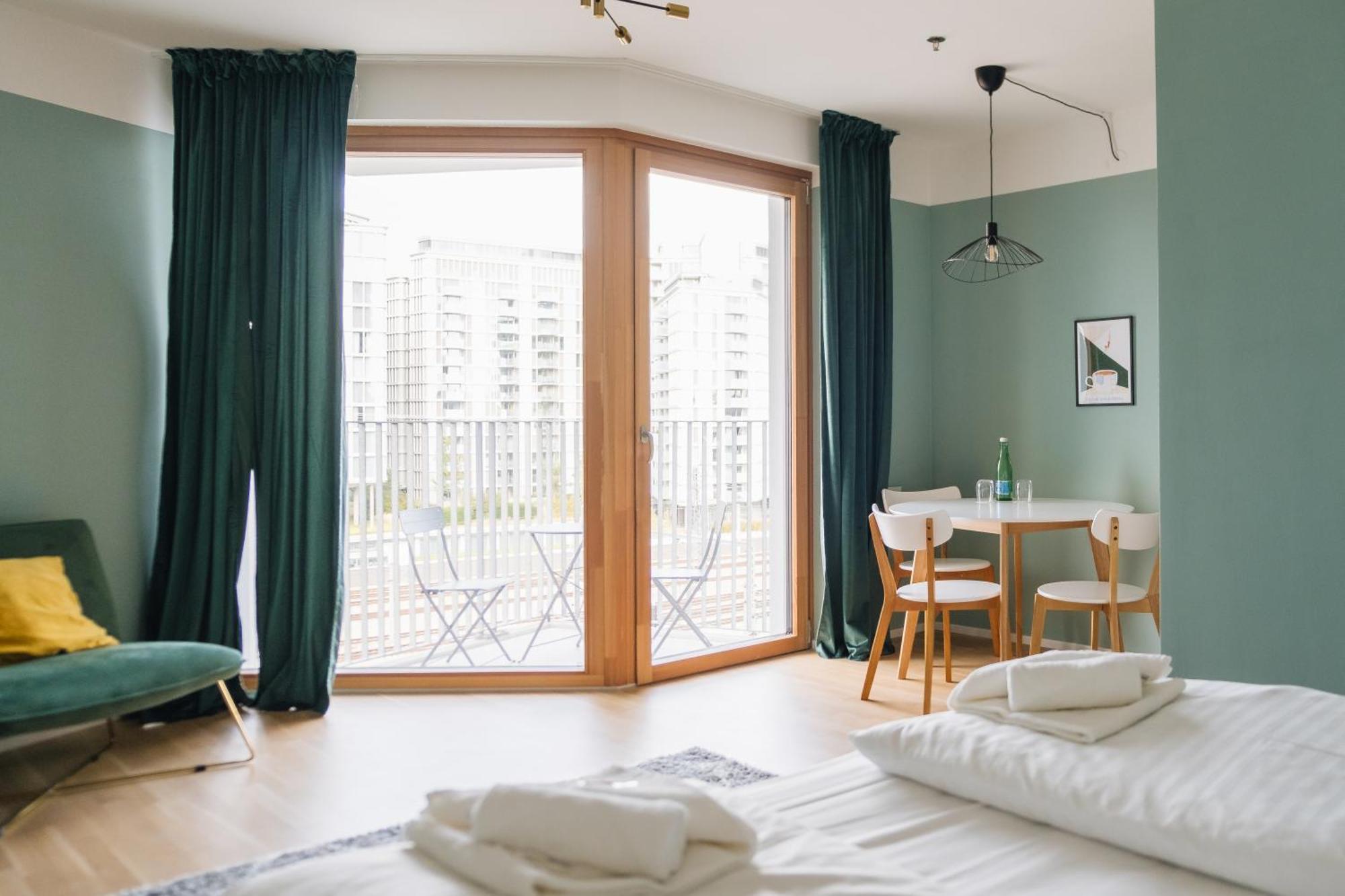 וינה Decorous Cozy City View Suite מראה חיצוני תמונה